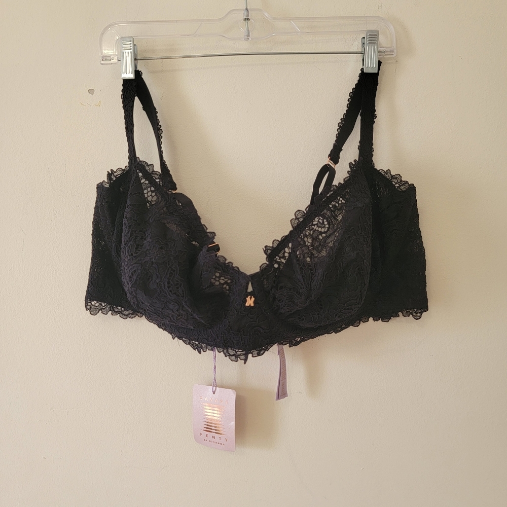 Savage X Fenty Elegant Black Lace Bralette